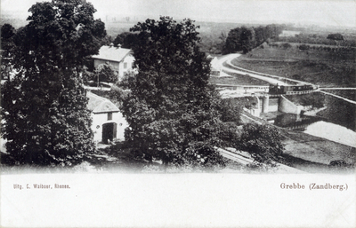 13274 Overzicht vanaf de Grebbeberg te Grebbe (gemeente Rhenen) uit het zuidwesten; met op de achtergrond de ...